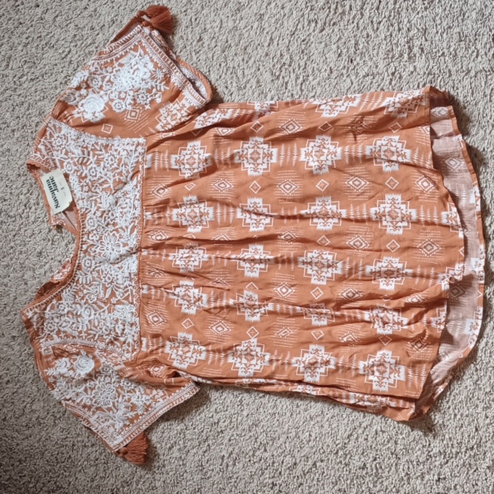Size S short sleeve blouse